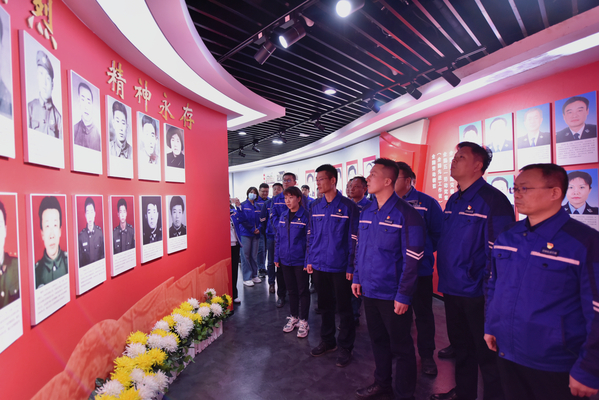 济南地铁9号线项目开展党建联建活动 (2).jpg