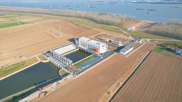 望江县合成圩幸福河南站项目连通长江(摄:四公司 赵鹏).jpg